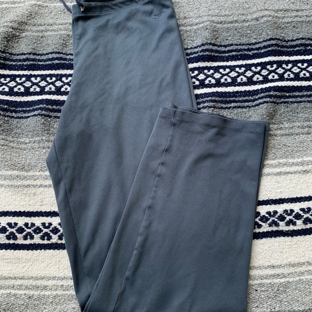 Vintage Nike Women’s Blue Stretch Athletic Pants Size M